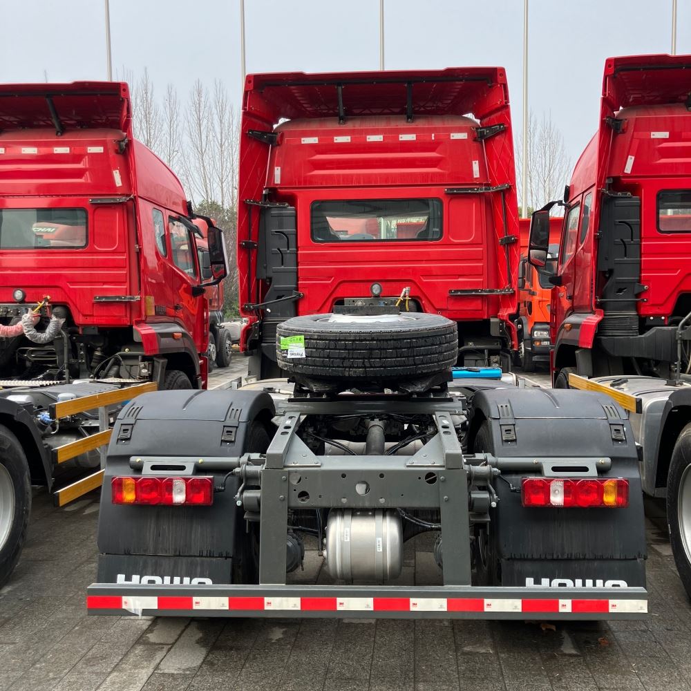 HOWO 4×2 Tractor Truck high quality