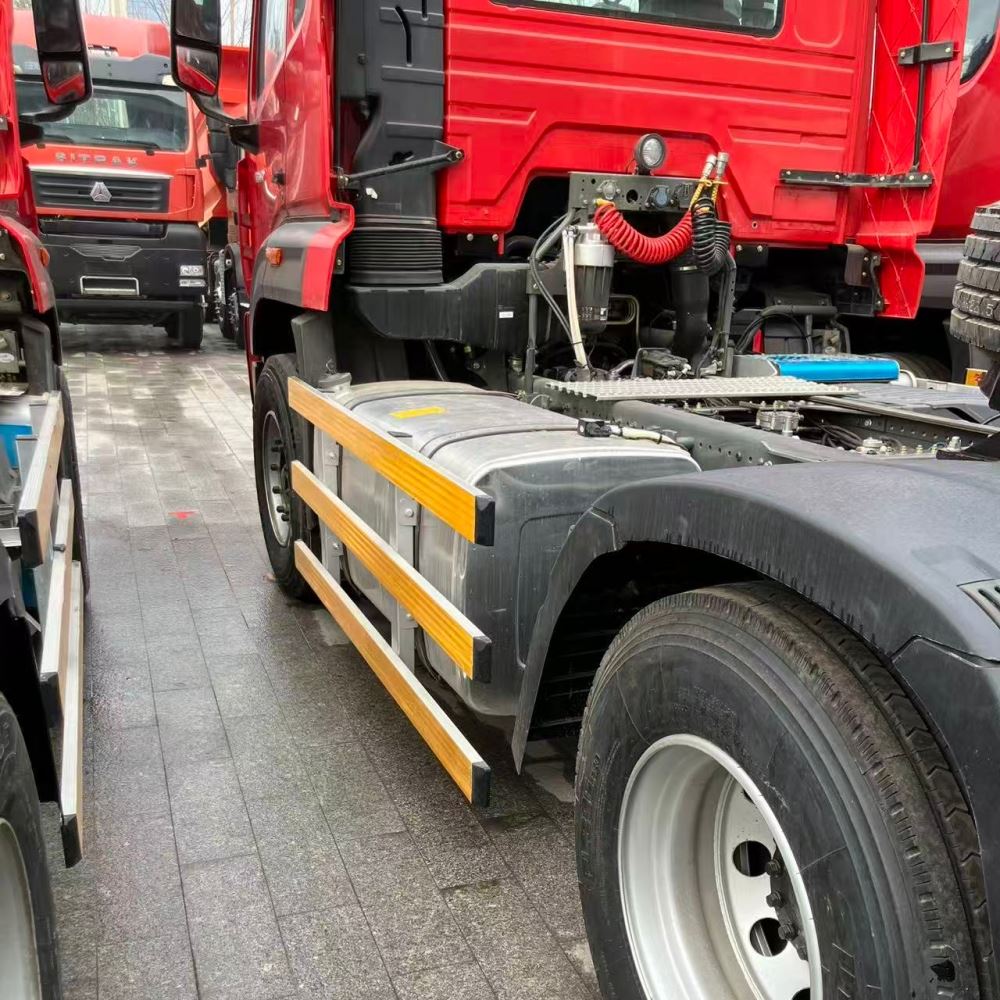 HOWO 4×2 Tractor Truck price